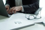 Wykładnia umowy stron, kt&oacute;re już poprzednio pozostawały w takich samych stosunkach prawnych